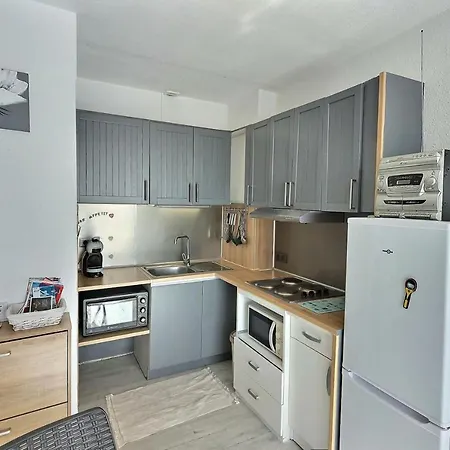 100m From The Private Parking Appartement